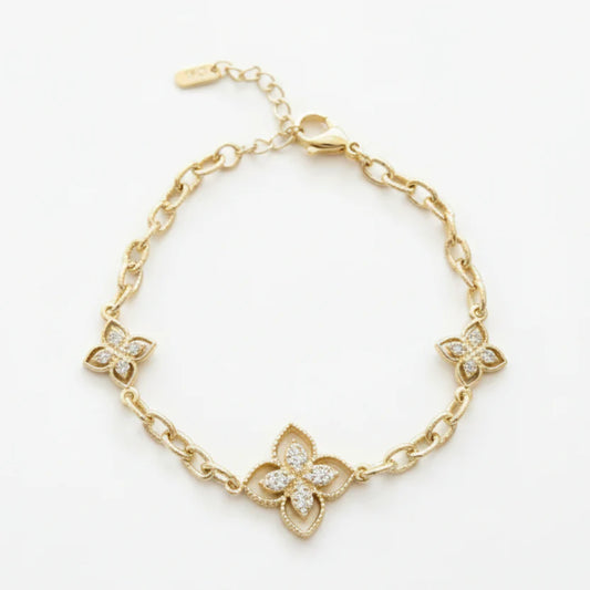 Clover stoned gold